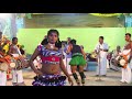 ஏம்மா பப்ளிக்கில் பன்னுற காரியமா இது