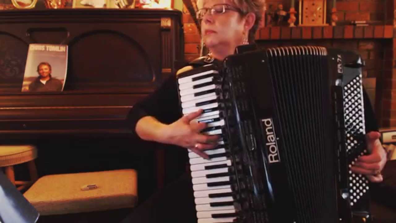 Hire Debra Kartz Accordion Player in Chilliwack, British Columbia