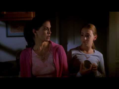 Someone Broke Into Alberta's House - Desperate Housewives 1x05 Scene