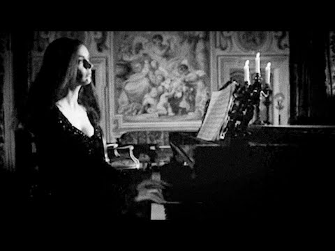 Gloria de Oliveira - "The Dead" (The Wide Eye Remix)