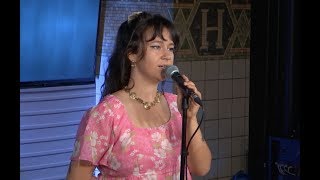 Watch Mallrat's live performance of 'Groceries'