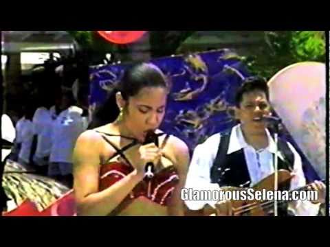 Selena "Acapulco 1993" Como La Flor | La Carcacha