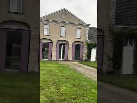 leeuwergem castle from multiple angles