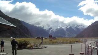 preview picture of video 'Helicopter near Lake Pukaki (2)'
