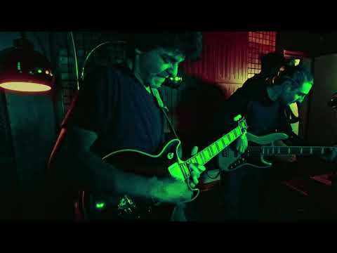 4TRACK SESSION EPISODE 7 TOM IBARRA " left behind"