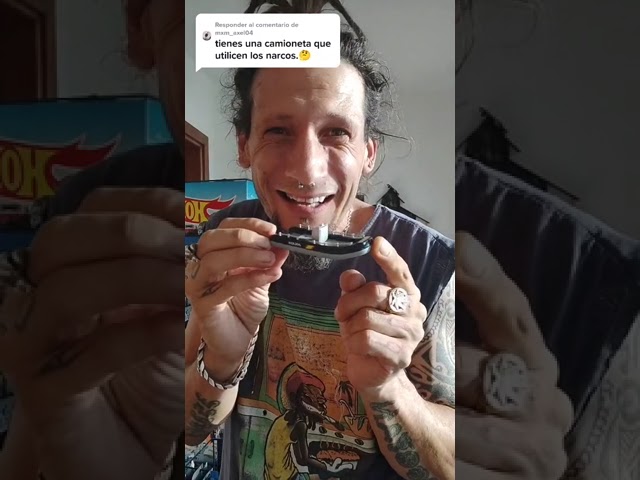 Vídeo relacionado con PLAYJOCS GT-8079 CAMIÓN POLICÍA Nacional vehículo para niños y coleccionistas.