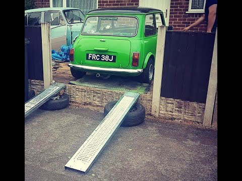Kermit - Part 3 - Classic mini restoration - creating a new custom wiring loom.