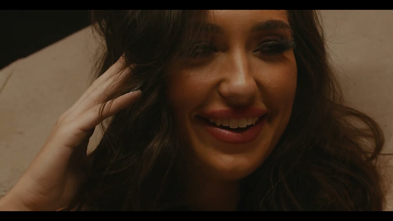 Aint Who I Use To Be | Savannah Dexter | Aint Who I Use To Be