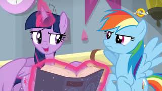 Musik-Video-Miniaturansicht zu Škola prijateljstva [School of Friendship] (Škola prijateljstva) Songtext von My Little Pony: Friendship Is Magic (OST)