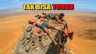 Download lagu A FAMILY TRAPPED AT 10,000 FEET‼️Movie Storyline mp3