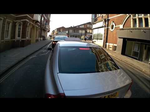 Pushy MGIF Taxi Driver gets a telling off!