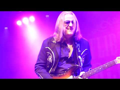 Matt Schofield Band (1of4) @ Flirting with the Blues, dec2019, Amersfoort.