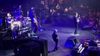 Dave Matthews Band performing “She” live at Mohegan Sun 12/2/18