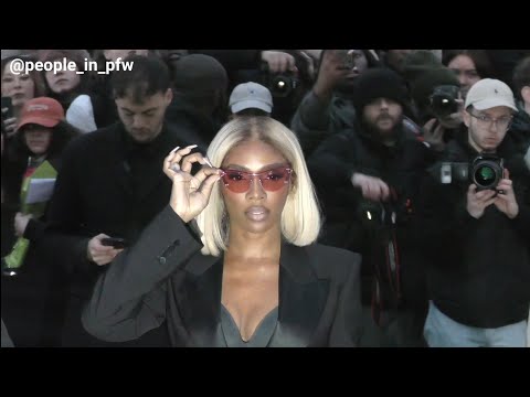 Tiwa Savage - Alexander McQueen Fall Winter 2023/2024 fashion show in Paris - 04.03.2023