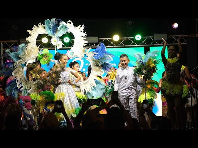 Vídeo relacionado con Boland 64557 Royal King, corona, emperador, reina, Ducado tocado, carnaval, Halloween, fiesta temática, teatro, escenario