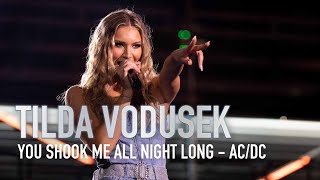 Tilda Vodusek sjunger You Shook Me All Night Long av AC/DC i Idol …  | Idol Sverige | TV4 &amp; TV4 Play