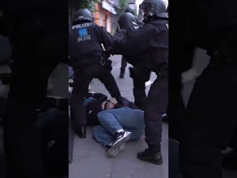 Ausschreitungen auf der Demo nach Lina E. Urteil #shorts