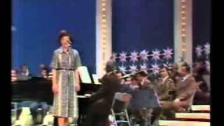 Burbuqe Rada - Me Zërin E Atdheut