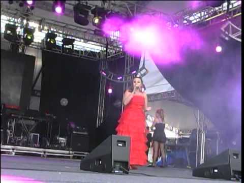 LUIZA BORGES - CANTANDO EM ANIMEKÊ SHOW 13 - BRASIL
