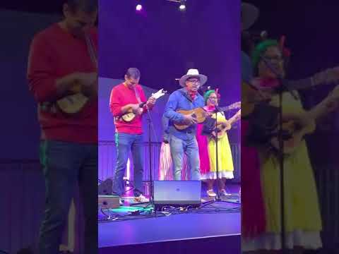 La Marisoul performing with Son California and special guest Quetzal. Fabulous concert❤️