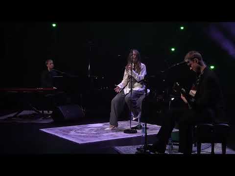 Eleryn Tiit - Ootan ma veel (live KUMU auditooriumist)