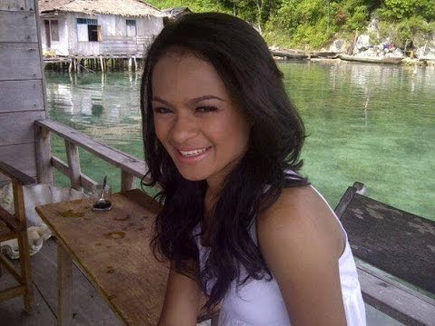 download lagu mp3 mp4 Mitha Talahatu Cinta Su Luka, download mp3 Mitha Talahatu Cinta Su Luka free download, download mp3 Mitha Talahatu Cinta Su Luka