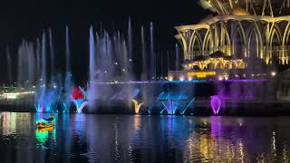 Discover Kuching When The Sunsets & Enjoy The Darul Hana Musical Fountain