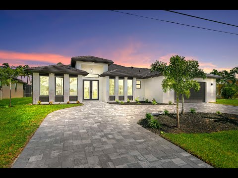 Premier Cape Coral Luxury Home: Elegant Canal-Front Living | 231 Gleason Pkwy