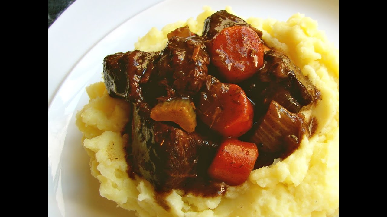 Slow Cooker Budget Beef Bourguignon (Beef Merlot)