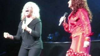 Gloria Estefan & Carole King "It's too late" ft. Emily Estefan on guitar - Saturday May 23 2009