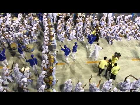 Bateria da Portela 2012 - Entrada na Avenida