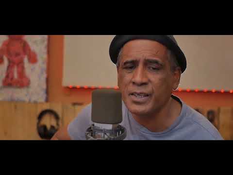 HITA TSY NOTADIAVINA - ERICK MANANA & VOARA