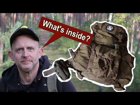 Unterwegs ausgepackt: mein Wanderrucksack. Seit gespannt was da zum Vorschein kommt.