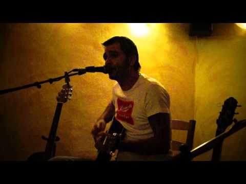 Bandygora - Jeden Má Hovno acoustic live (iba gitara a spev)