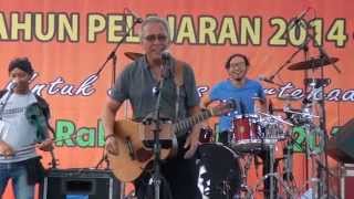 Download lagu iwan fals 4. kumenanti seorang kekasih / Perpisahan Kelas XII SMKN 1 Garut Tahun 2015 mp3