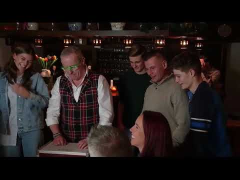 Saturn Magic - Colour Changing Cups by Leo Smetsers