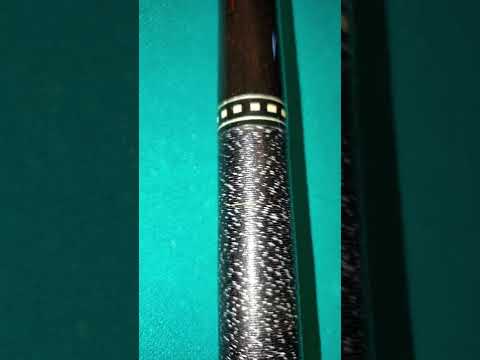 Pechauer Pro Series P03 Ebony Merry Widow cue, with a Jacoby The Edge Hybrid shaft.