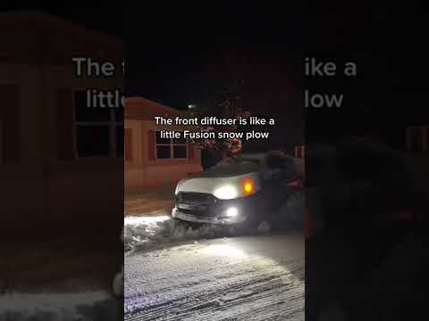 Ford Fusion vs SNOW!