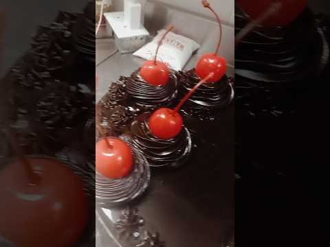 black forest 🖤 cakes 🍰#cake #pastry #ytshorts #shorts #viral