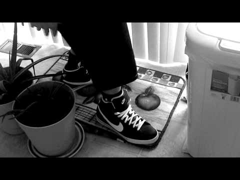 SOULJA BOY'S RECORDING ARTIST M2THAK FREESTYLE AT ONESHOT BK REPPA'S CRIB