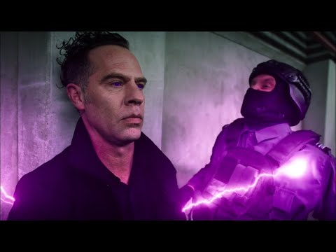 The Thinker Hallway Scene (They say that I'm on a roll)