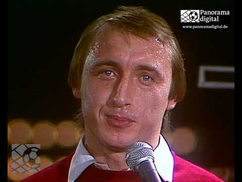 Joachim Streich, as a star guest on the program "rund", answers many questions about East German ...