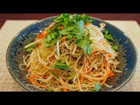 Taiwanese Stir Fried Rice Noodle: Chow Me Fun (台式炒米粉)