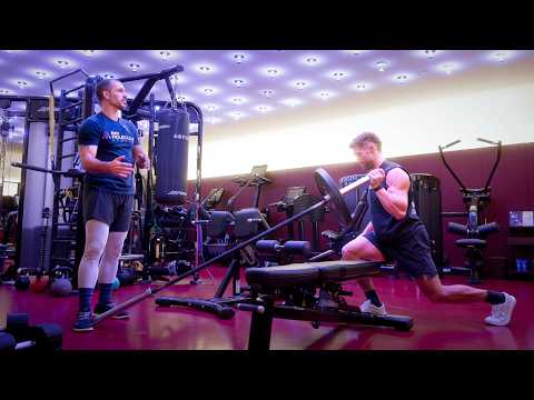 Adjusting my load with Andy Galpin.