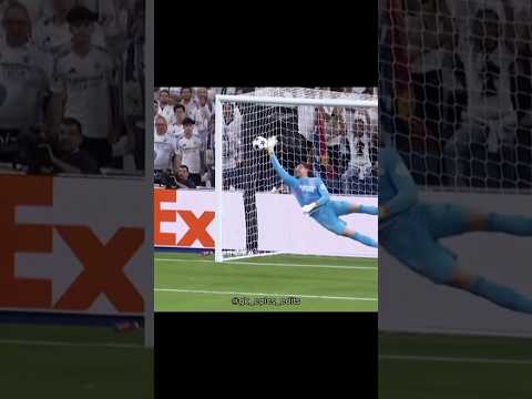 Thibaut Courtois🇧🇪🧤🔥#realmadrid #ucl #goalkeeper #edits #shorts