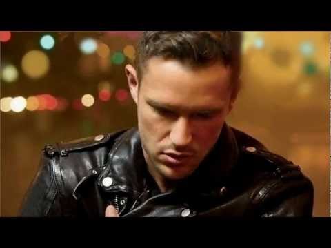 THE KILLERS - ULTRAVIOLET (LIGHT MY WAY) COVER U2