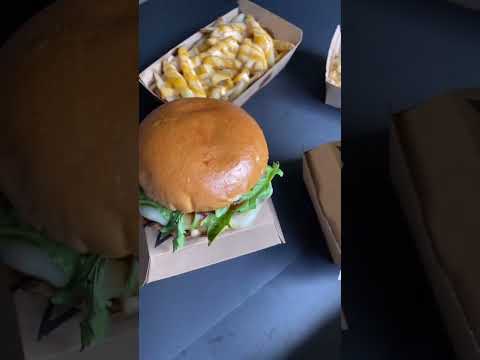 BEST BURGERS IN SYDNEY. GREENACRE!!