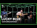 Lucky Blue speelt 'Daydreaming' | 3FM Live Box | NPO 3FM