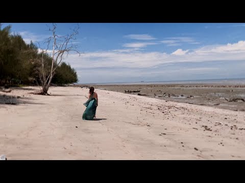 Hania Stach - Enjoy [Official Video]