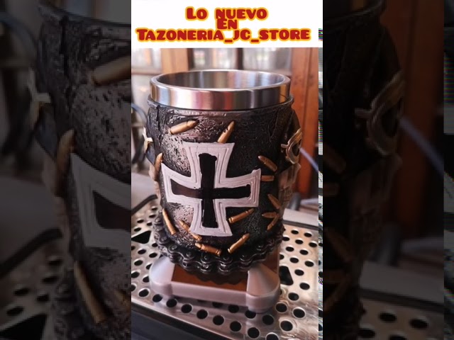 Vídeo relacionado con Taza de café negra con diseño de calavera pesada de metal pesado con diseño de calavera distintiva, compañera perfecta